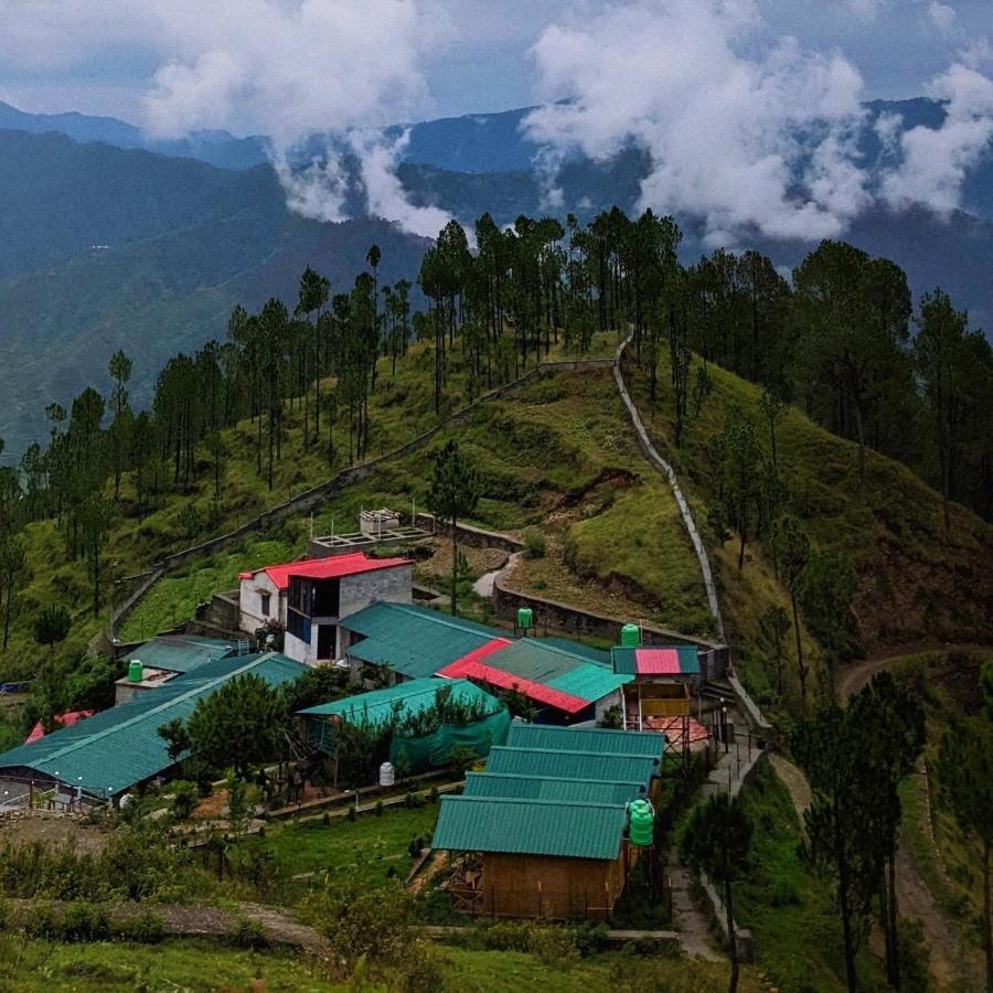 Bsr Farms Resort Pauri 外观 照片