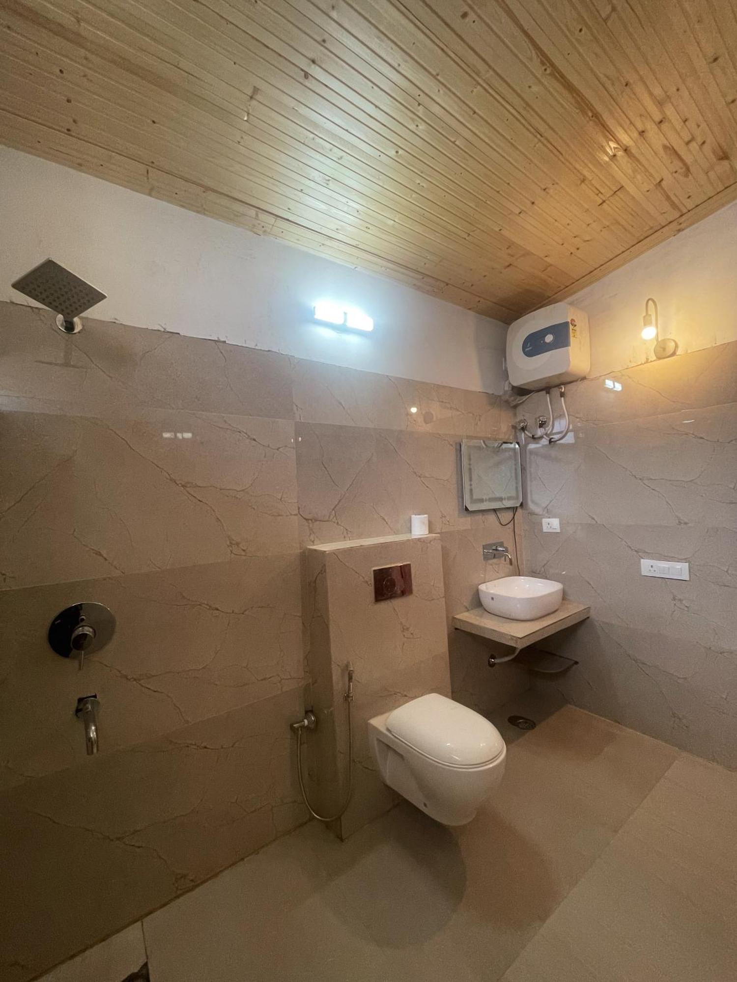 Bsr Farms Resort Pauri 外观 照片