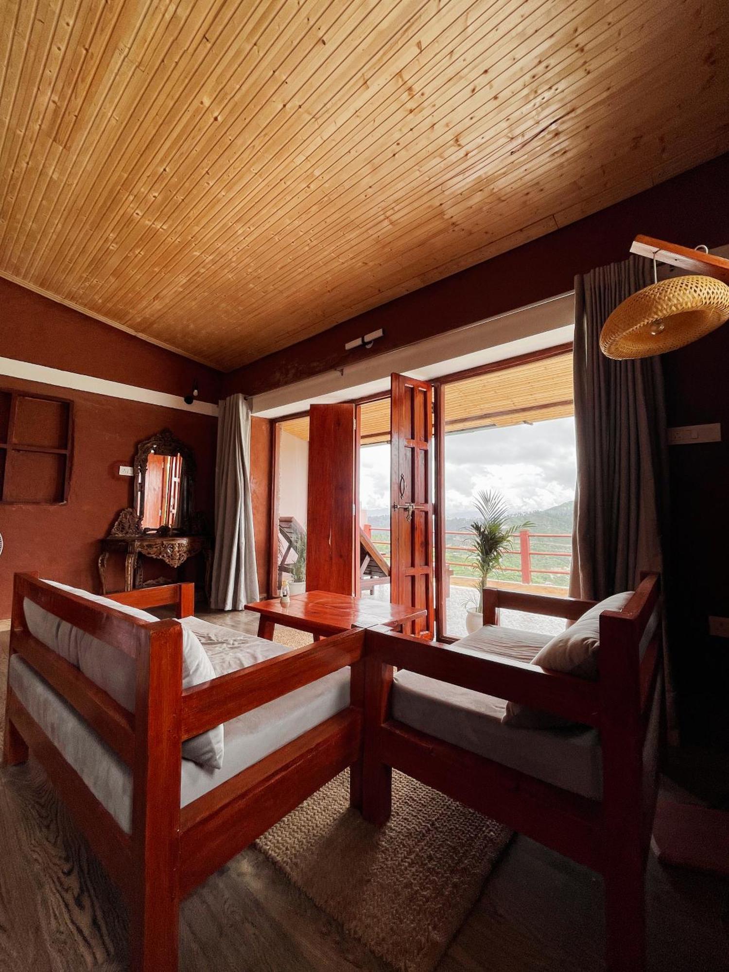 Bsr Farms Resort Pauri 外观 照片